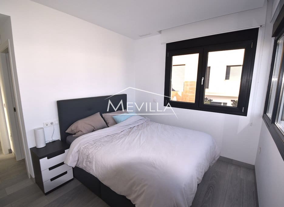 3 chambre Villa/Maison à vendre à Orihuela Costa avec piscine - 475 000 € (Ref: 9495529)