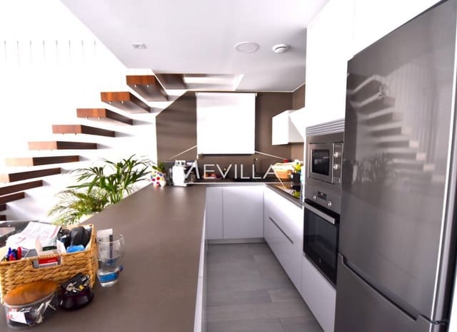 3 chambre Villa/Maison à vendre à Lomas de Cabo Roig - Los Dolses, Orihuela avec piscine - 475 000 € (Ref: 9495529)