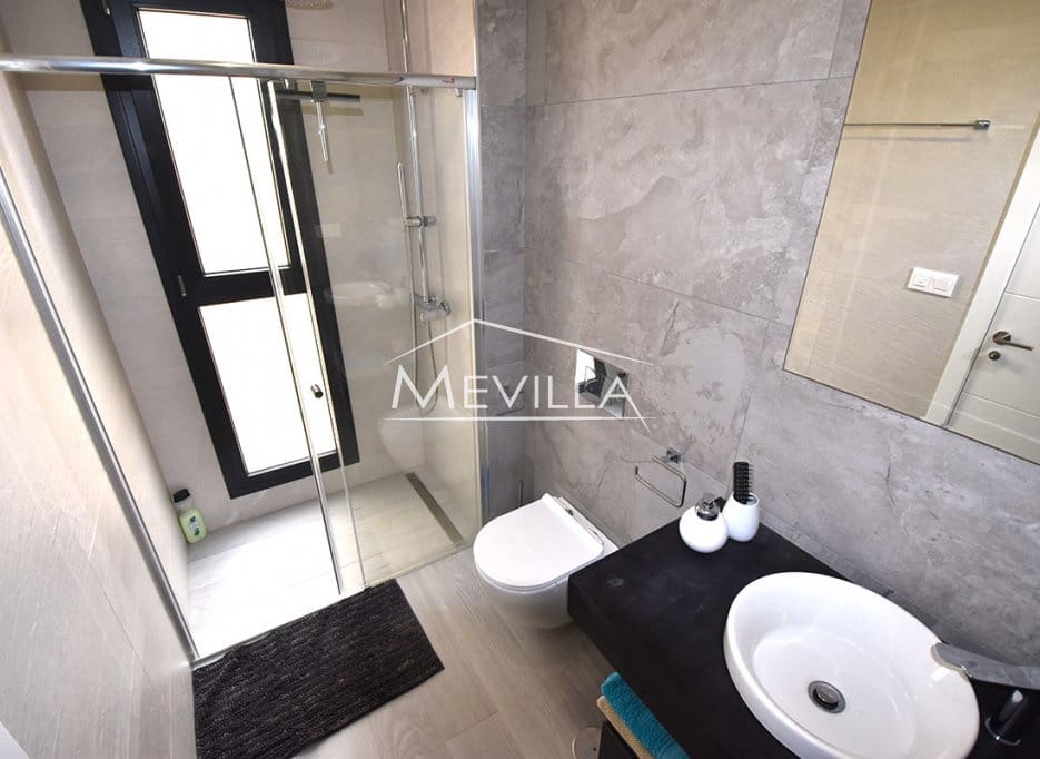 3 chambre Villa/Maison à vendre à Orihuela Costa avec piscine - 475 000 € (Ref: 9495529)