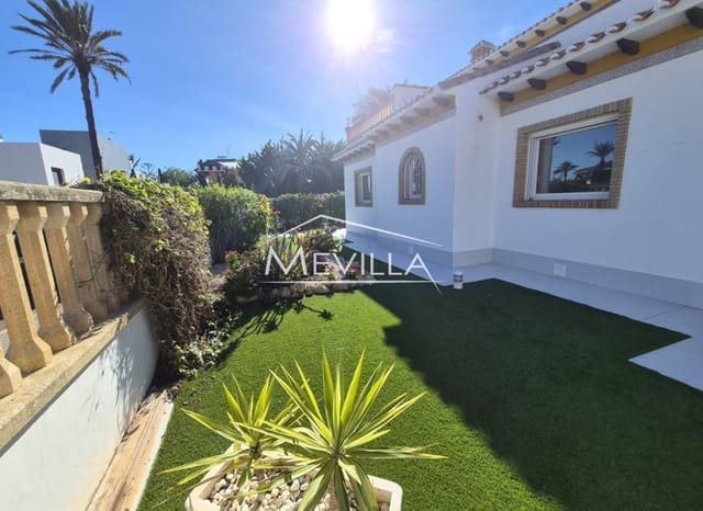 4 bedroom Villa for sale in Cabo Roig, Orihuela with pool garage - € 1,075,000 (Ref: 9496553)