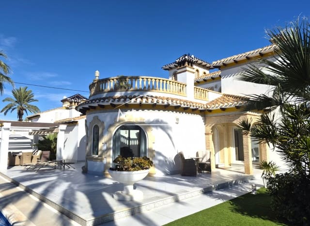 4 bedroom Villa for sale in Cabo Roig, Orihuela with pool garage - € 1,075,000 (Ref: 9496553)