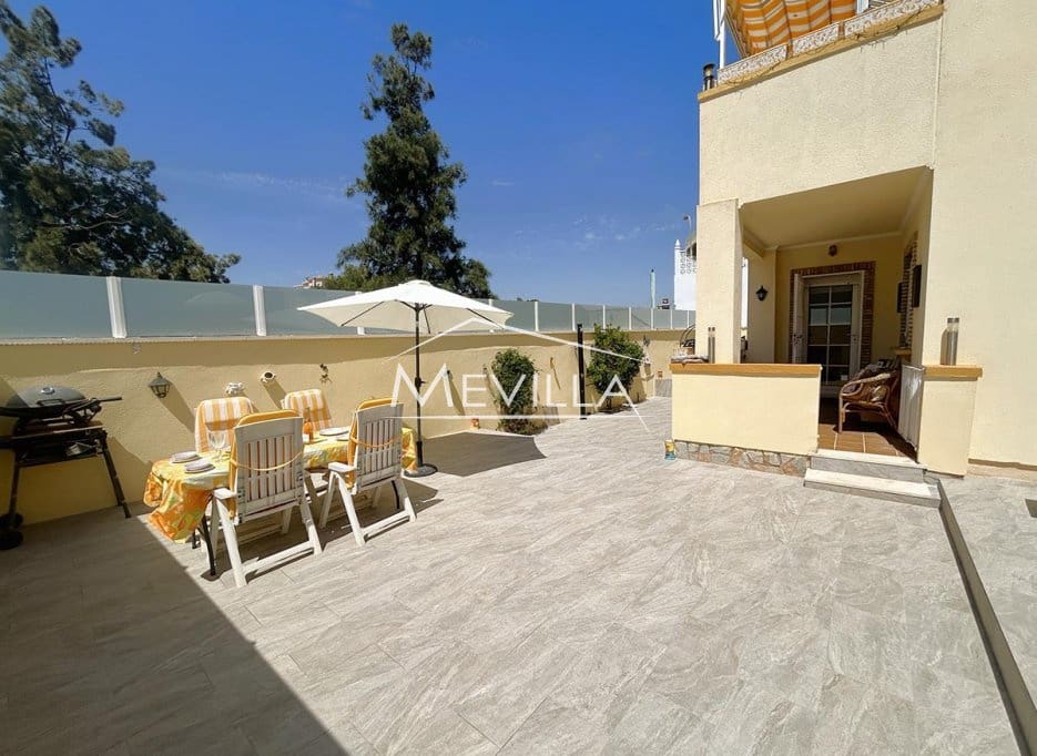 3 soverom Villa til salgs i Playa Flamenca med svømmebasseng garasje - € 365 000 (Ref: 9518060)