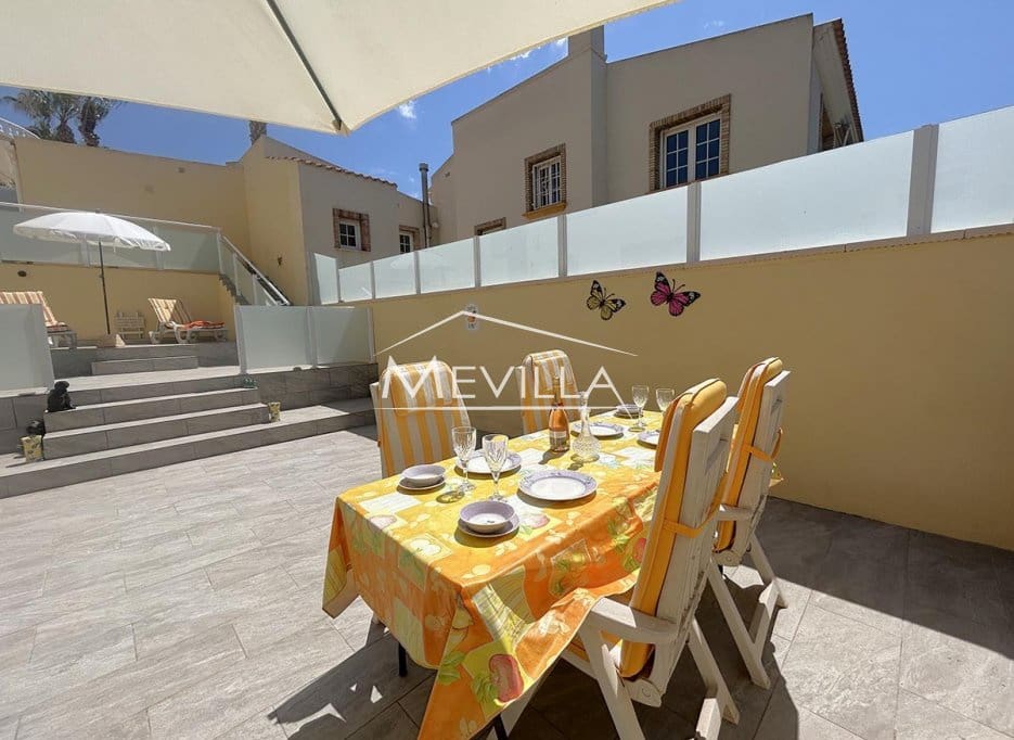 3 soverom Villa til salgs i Playa Flamenca med svømmebasseng garasje - € 365 000 (Ref: 9518060)