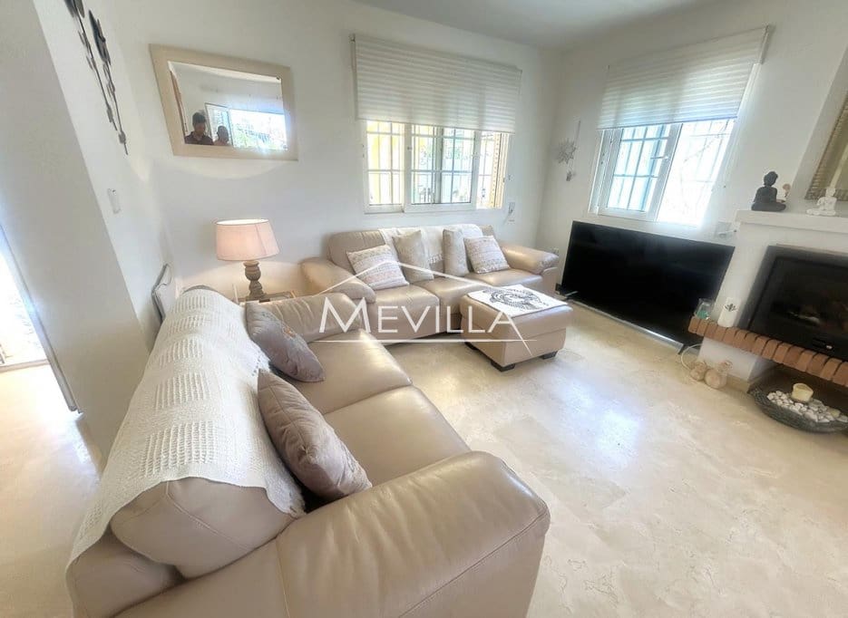 3 soverom Villa til salgs i Playa Flamenca med svømmebasseng garasje - € 365 000 (Ref: 9518060)