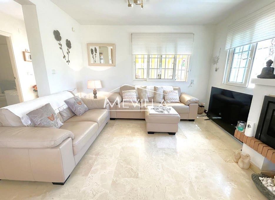 3 soverom Villa til salgs i Playa Flamenca med svømmebasseng garasje - € 365 000 (Ref: 9518060)