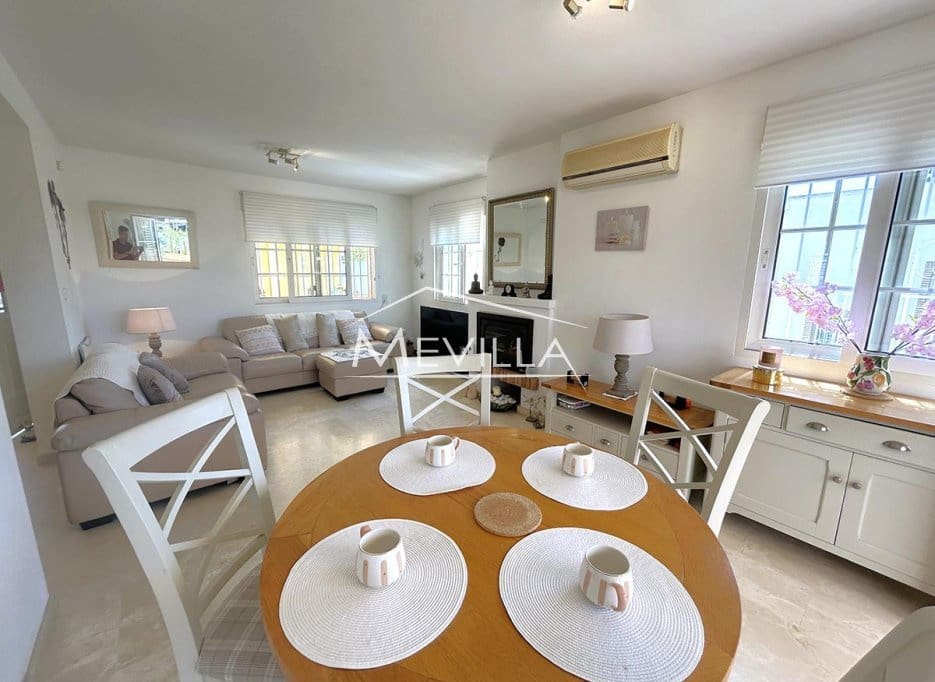 3 soverom Villa til salgs i Playa Flamenca med svømmebasseng garasje - € 365 000 (Ref: 9518060)