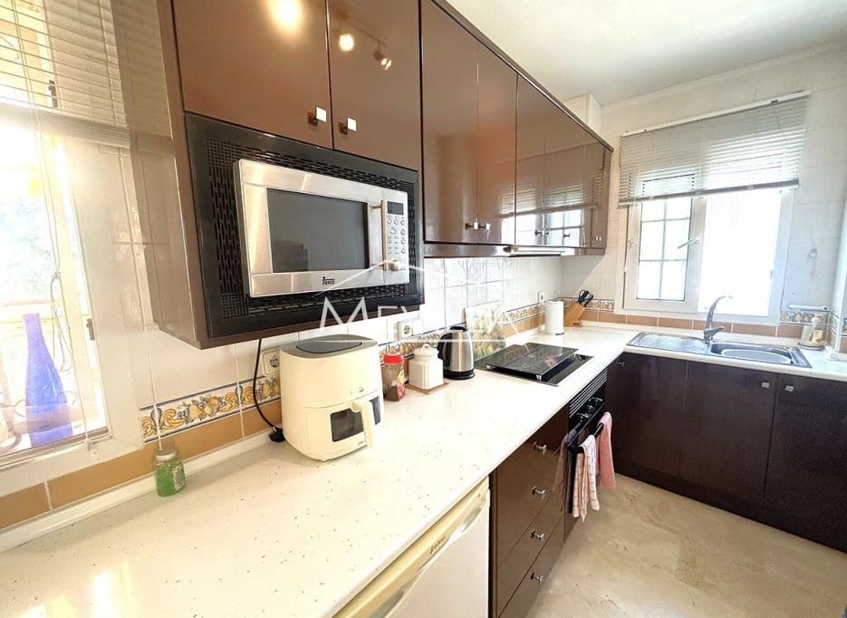 3 soverom Villa til salgs i Playa Flamenca med svømmebasseng garasje - € 365 000 (Ref: 9518060)