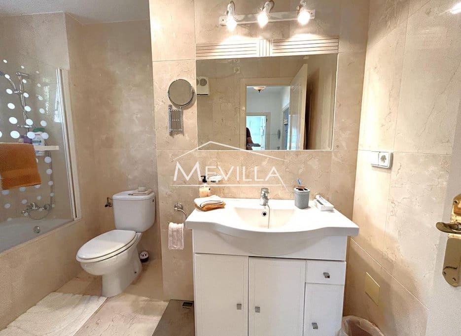 3 soverom Villa til salgs i Playa Flamenca med svømmebasseng garasje - € 365 000 (Ref: 9518060)