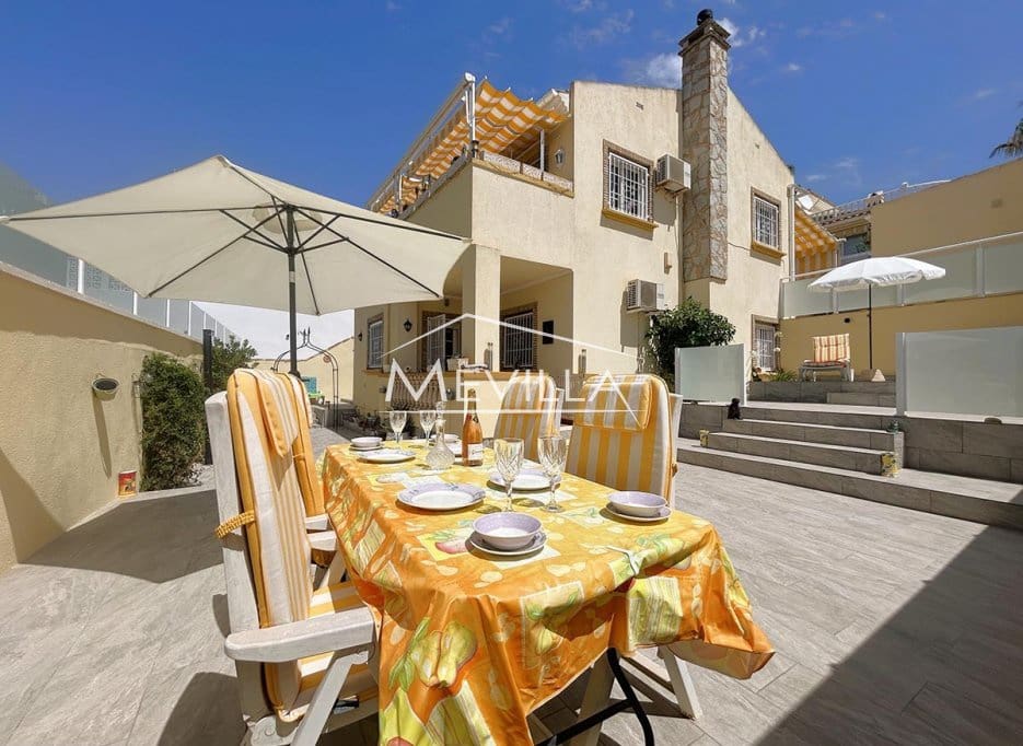 3 soverom Villa til salgs i Playa Flamenca med svømmebasseng garasje - € 365 000 (Ref: 9518060)