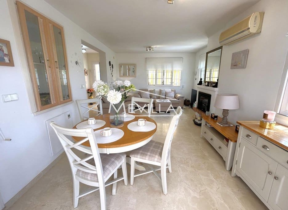 3 soverom Villa til salgs i Playa Flamenca med svømmebasseng garasje - € 365 000 (Ref: 9518060)