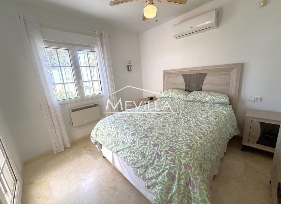 3 soverom Villa til salgs i Playa Flamenca med svømmebasseng garasje - € 365 000 (Ref: 9518060)