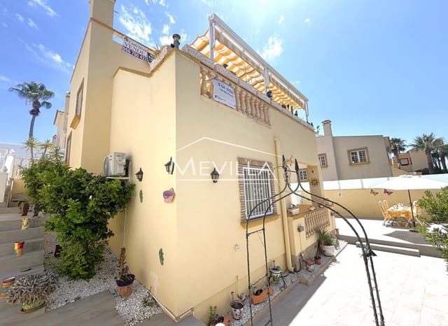 3 soverom Villa til salgs i Playa Flamenca, Orihuela med svømmebasseng garasje - € 365 000 (Ref: 9518060)