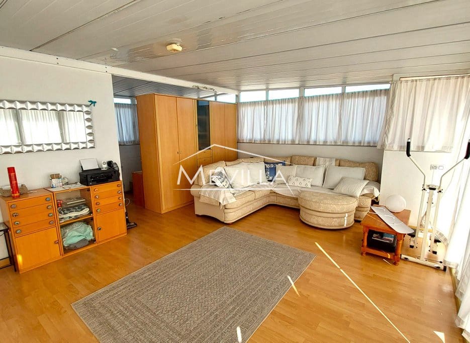 Chalet de 4 habitaciones en Playa Flamenca en venta con piscina garaje - 780.000 € (Ref: 9593198)