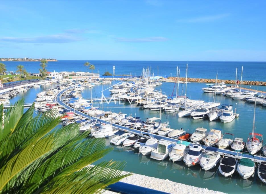 3 quarto Moradia para venda em Campoamor com piscina garagem - 435 000 € (Ref: 9665375)