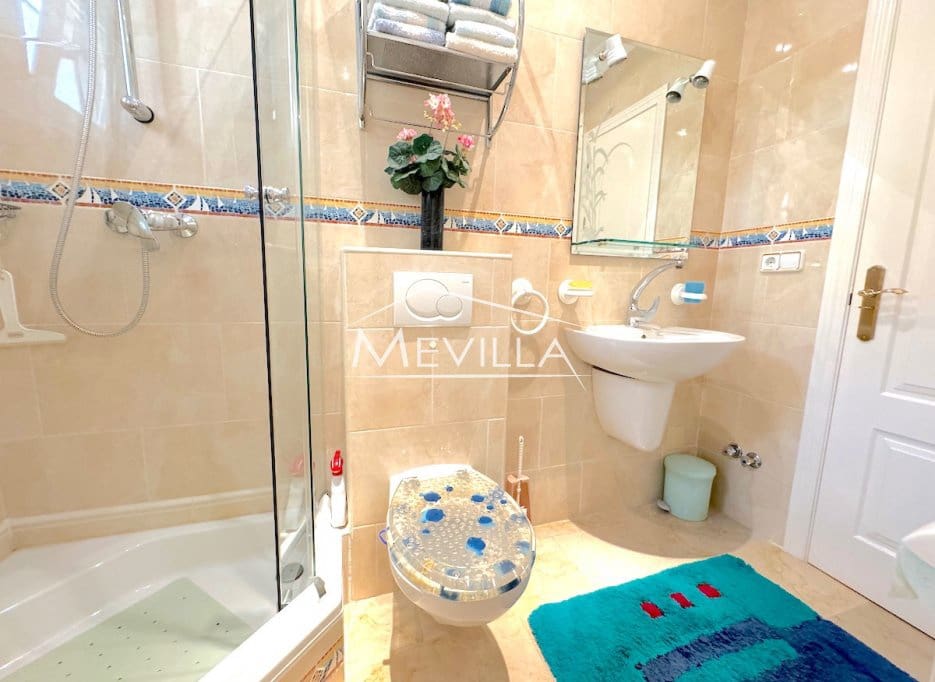 5 slaapkamer Villa te koop in Cabo Roig met zwembad garage - € 1.150.000 (Ref: 9694395)