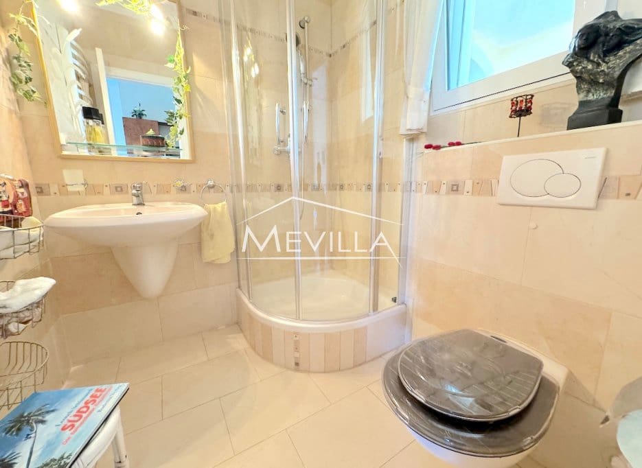 5 slaapkamer Villa te koop in Cabo Roig met zwembad garage - € 1.150.000 (Ref: 9694395)