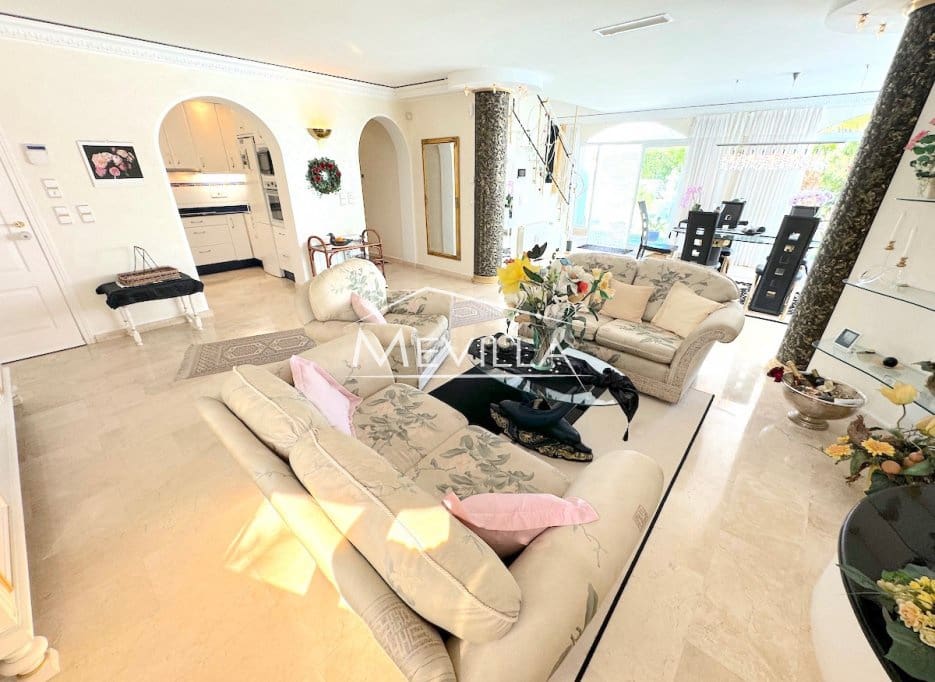 5 slaapkamer Villa te koop in Cabo Roig met zwembad garage - € 1.150.000 (Ref: 9694395)