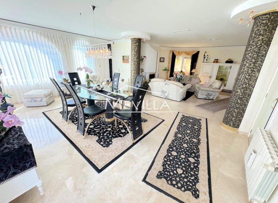 5 slaapkamer Villa te koop in Cabo Roig met zwembad garage - € 1.150.000 (Ref: 9694395)