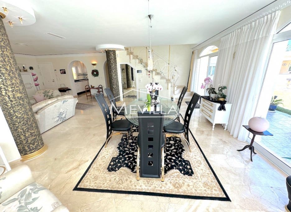 5 slaapkamer Villa te koop in Cabo Roig met zwembad garage - € 1.150.000 (Ref: 9694395)