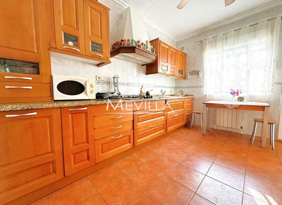 4 bedroom Villa for sale in Playa Flamenca with pool garage - € 555,000 (Ref: 9709037)