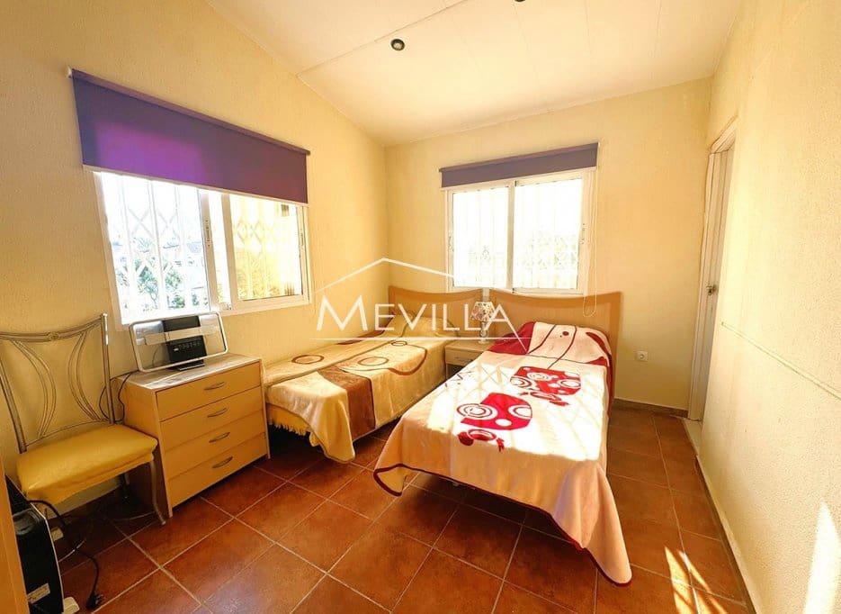 4 bedroom Villa for sale in Playa Flamenca with pool garage - € 555,000 (Ref: 9709037)