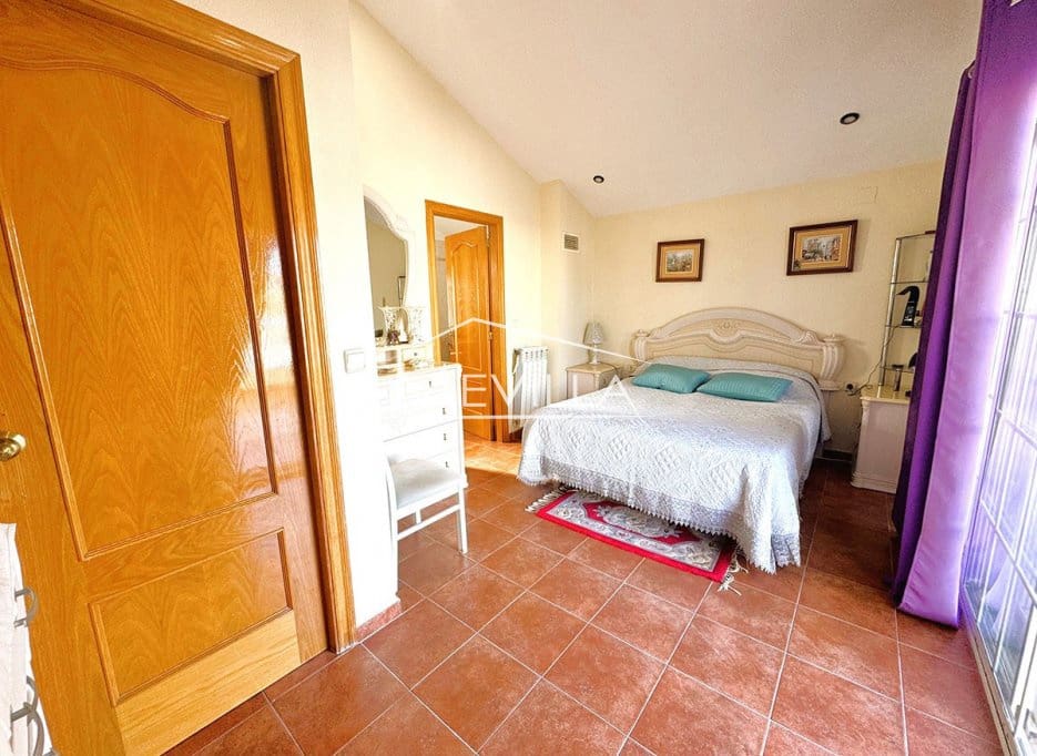 4 bedroom Villa for sale in Playa Flamenca with pool garage - € 555,000 (Ref: 9709037)