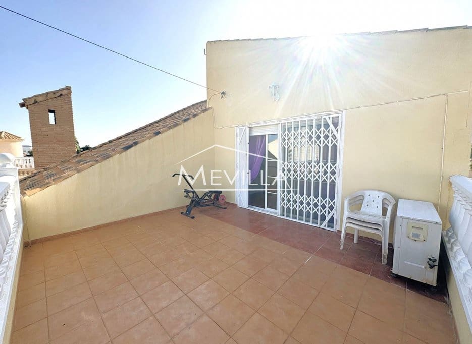 4 bedroom Villa for sale in Playa Flamenca with pool garage - € 555,000 (Ref: 9709037)