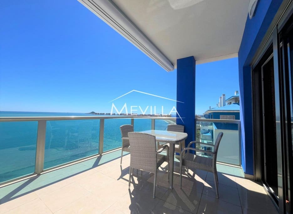 Ático de 3 habitaciones en La Manga del Mar Menor en venta con piscina garaje - 525.000 € (Ref: 9763262)