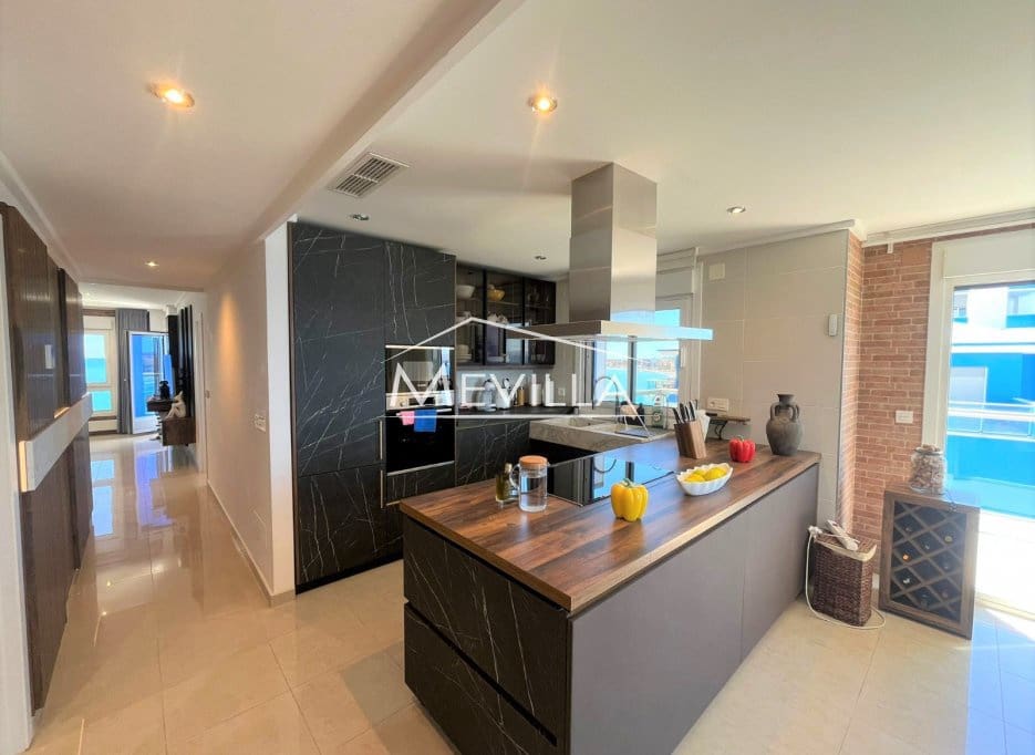 Ático de 3 habitaciones en La Manga del Mar Menor en venta con piscina garaje - 525.000 € (Ref: 9763262)