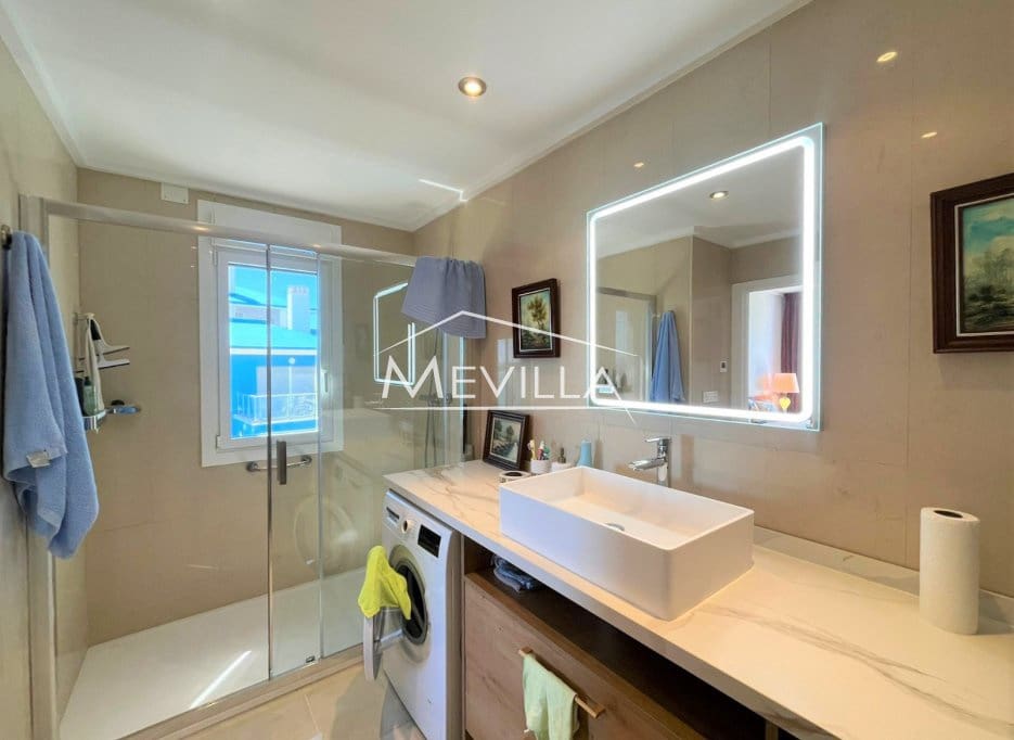 Ático de 3 habitaciones en La Manga del Mar Menor en venta con piscina garaje - 525.000 € (Ref: 9763262)