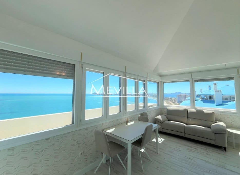 Ático de 3 habitaciones en La Manga del Mar Menor en venta con piscina garaje - 525.000 € (Ref: 9763262)