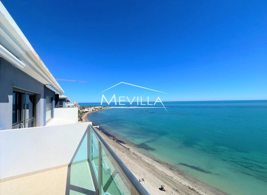 Ático de 3 habitaciones en La Manga del Mar Menor en venta con piscina garaje - 525.000 € (Ref: 9763262)