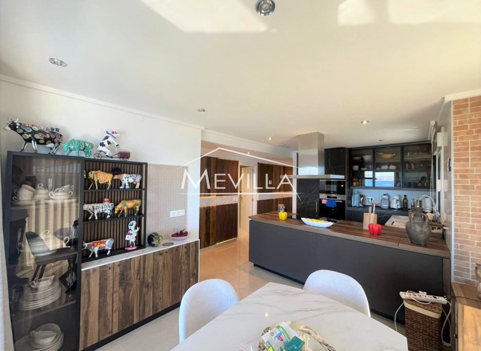 Ático de 3 habitaciones en La Manga del Mar Menor en venta con piscina garaje - 525.000 € (Ref: 9763262)