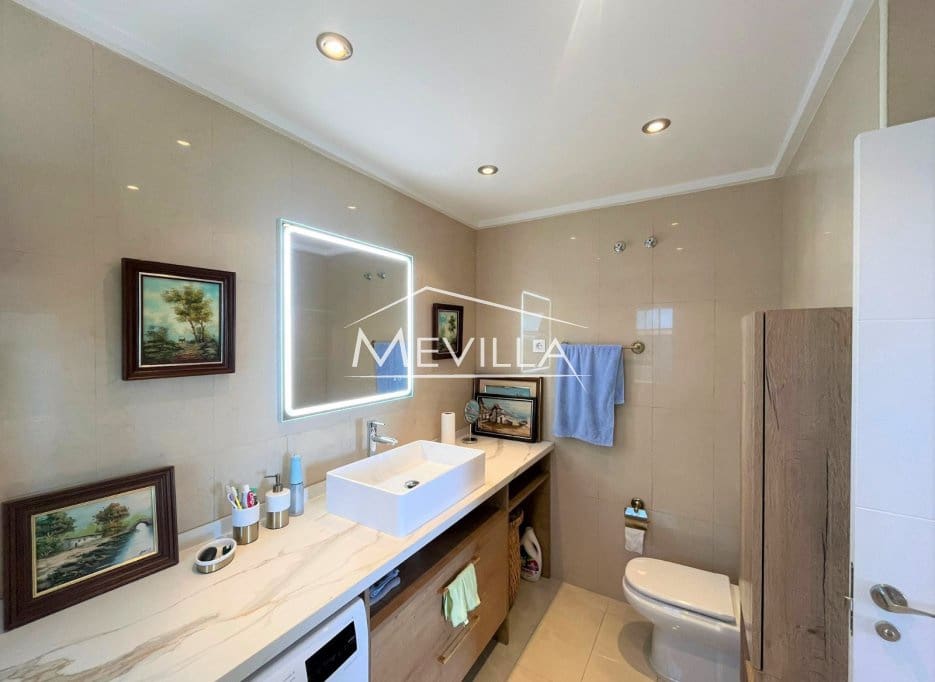 Ático de 3 habitaciones en La Manga del Mar Menor en venta con piscina garaje - 525.000 € (Ref: 9763262)