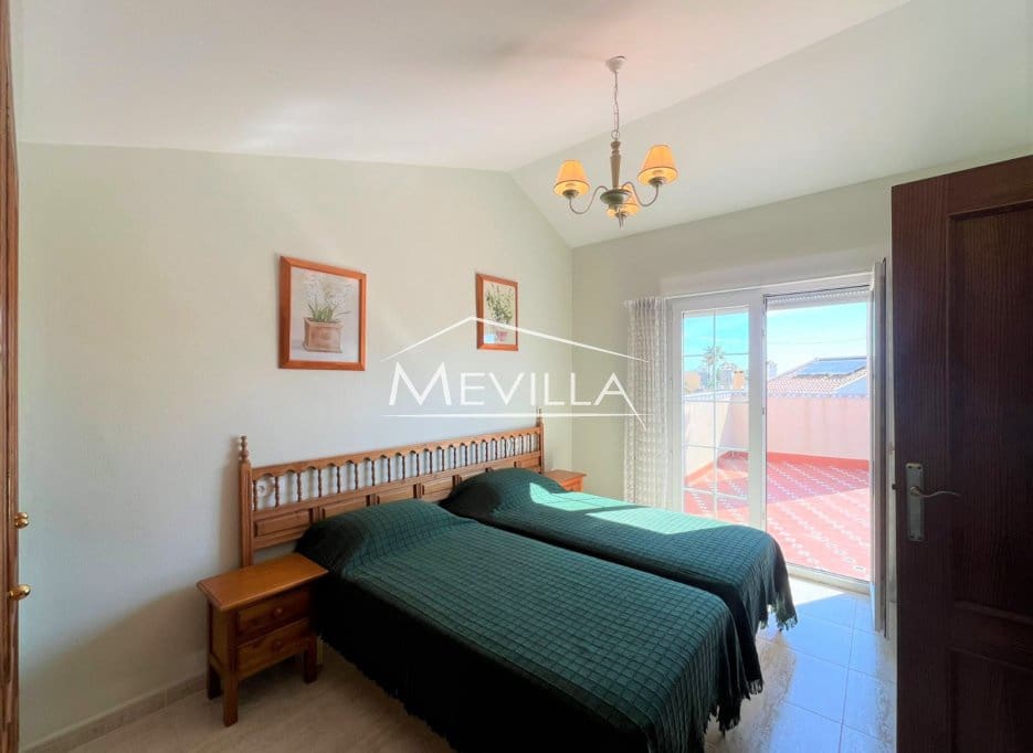 3 makuuhuone Huvila myytävänä paikassa Cabo Roig mukana 
autotalli - 389 000 € (Ref: 9793291)