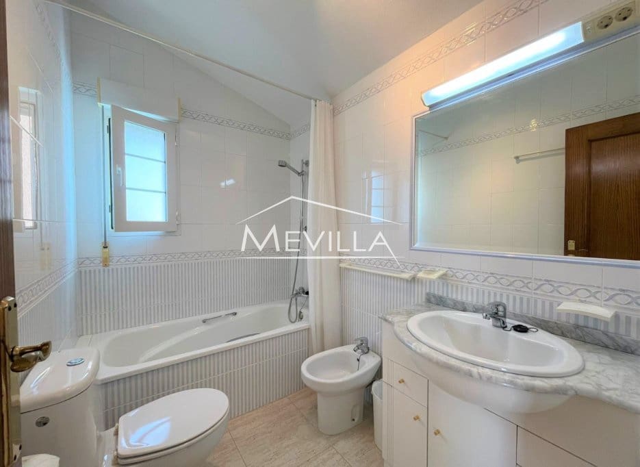 3 makuuhuone Huvila myytävänä paikassa Cabo Roig mukana 
autotalli - 389 000 € (Ref: 9793291)