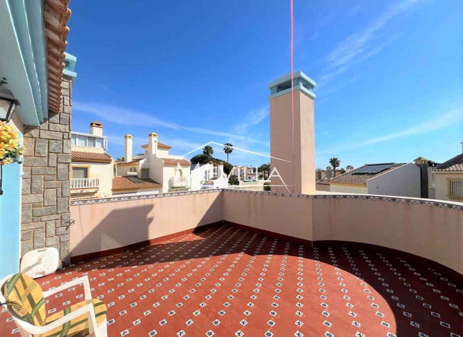 3 makuuhuone Huvila myytävänä paikassa Cabo Roig mukana 
autotalli - 389 000 € (Ref: 9793291)