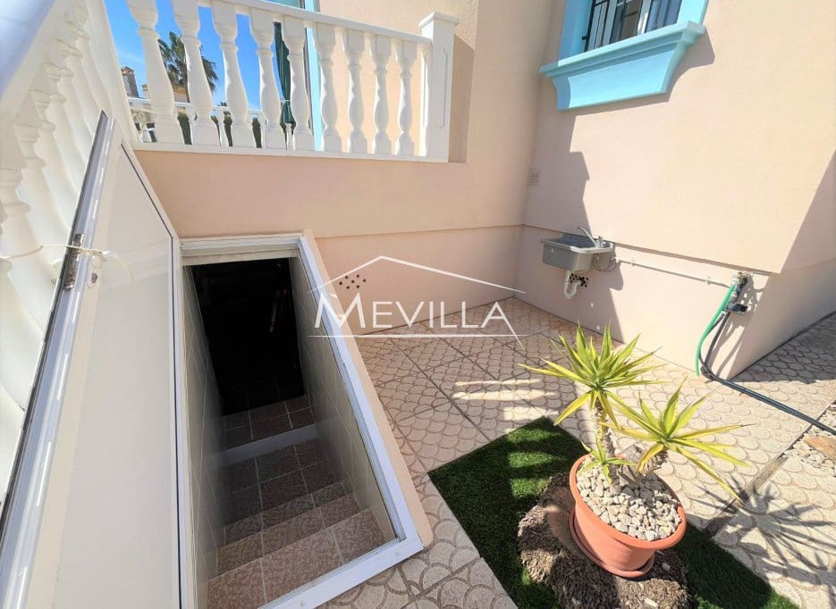 3 makuuhuone Huvila myytävänä paikassa Cabo Roig mukana 
autotalli - 389 000 € (Ref: 9793291)