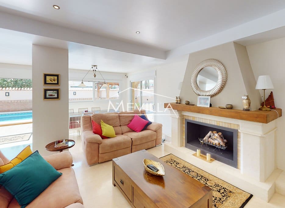 5 makuuhuone Huvila myytävänä paikassa Cabo Roig mukana uima-altaan 
autotalli - 1 400 000 € (Ref: 9793638)