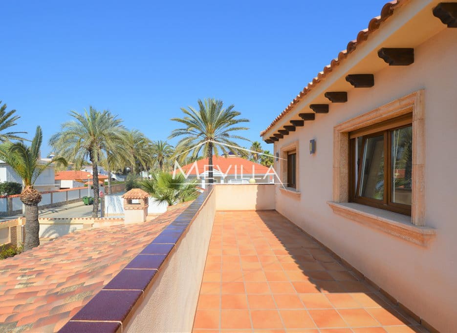 5 makuuhuone Huvila myytävänä paikassa Cabo Roig mukana uima-altaan 
autotalli - 1 400 000 € (Ref: 9793638)