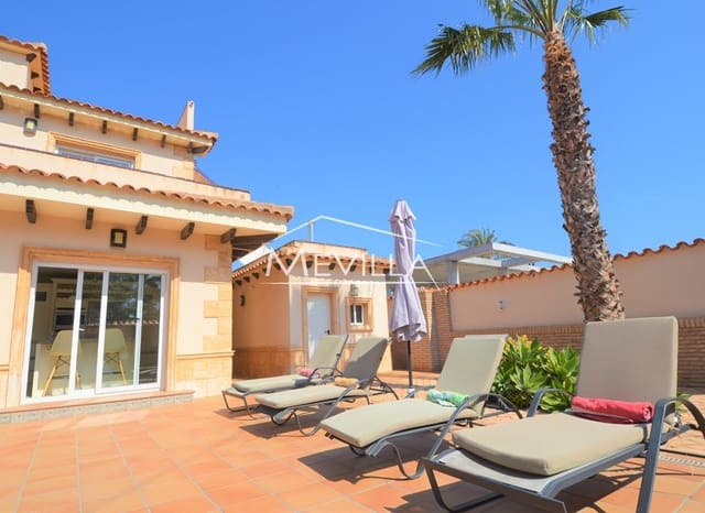 5 soverom Villa til salgs i Cabo Roig, Orihuela med svømmebasseng garasje - € 1 400 000 (Ref: 9793638)
