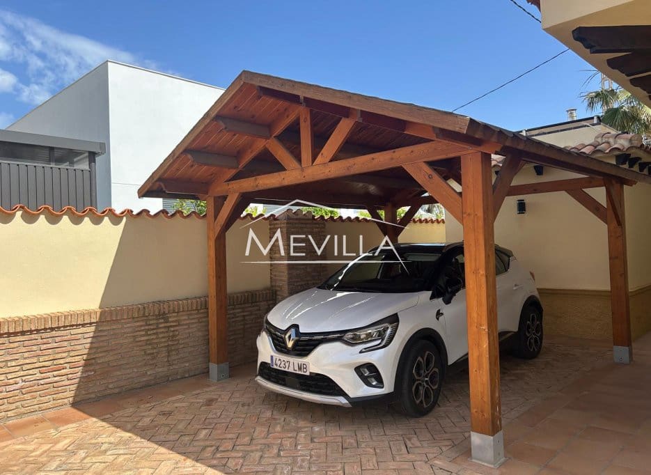 5 bedroom Villa for sale in Cabo Roig with pool garage - € 1,400,000 (Ref: 9793638)