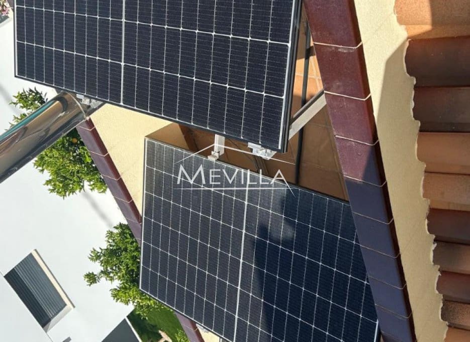 5 bedroom Villa for sale in Cabo Roig with pool garage - € 1,400,000 (Ref: 9793638)