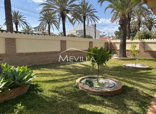 5 soverom Villa til salgs i Cabo Roig, Orihuela med svømmebasseng garasje - € 1 400 000 (Ref: 9793638)