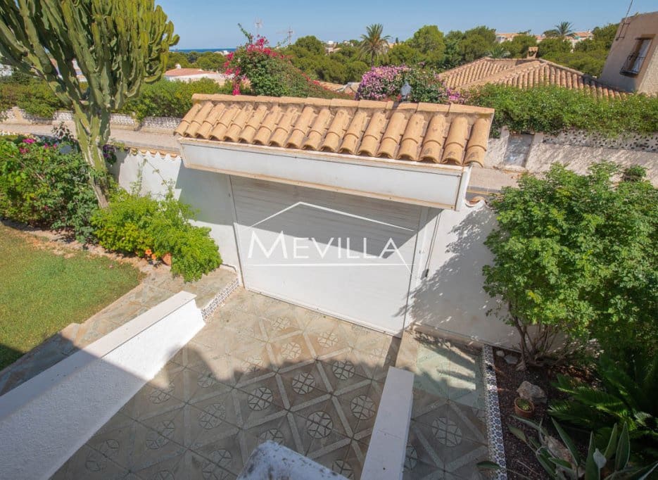 3 bedroom Villa for sale in La Zenia with garage - € 500,000 (Ref: 9799965)