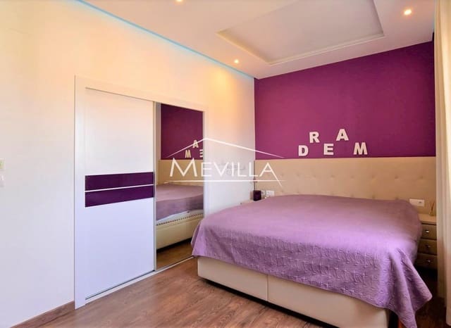 5 chambre Villa/Maison à vendre à Cabo Roig, Orihuela avec piscine garage - 970 000 € (Ref: 9893054)
