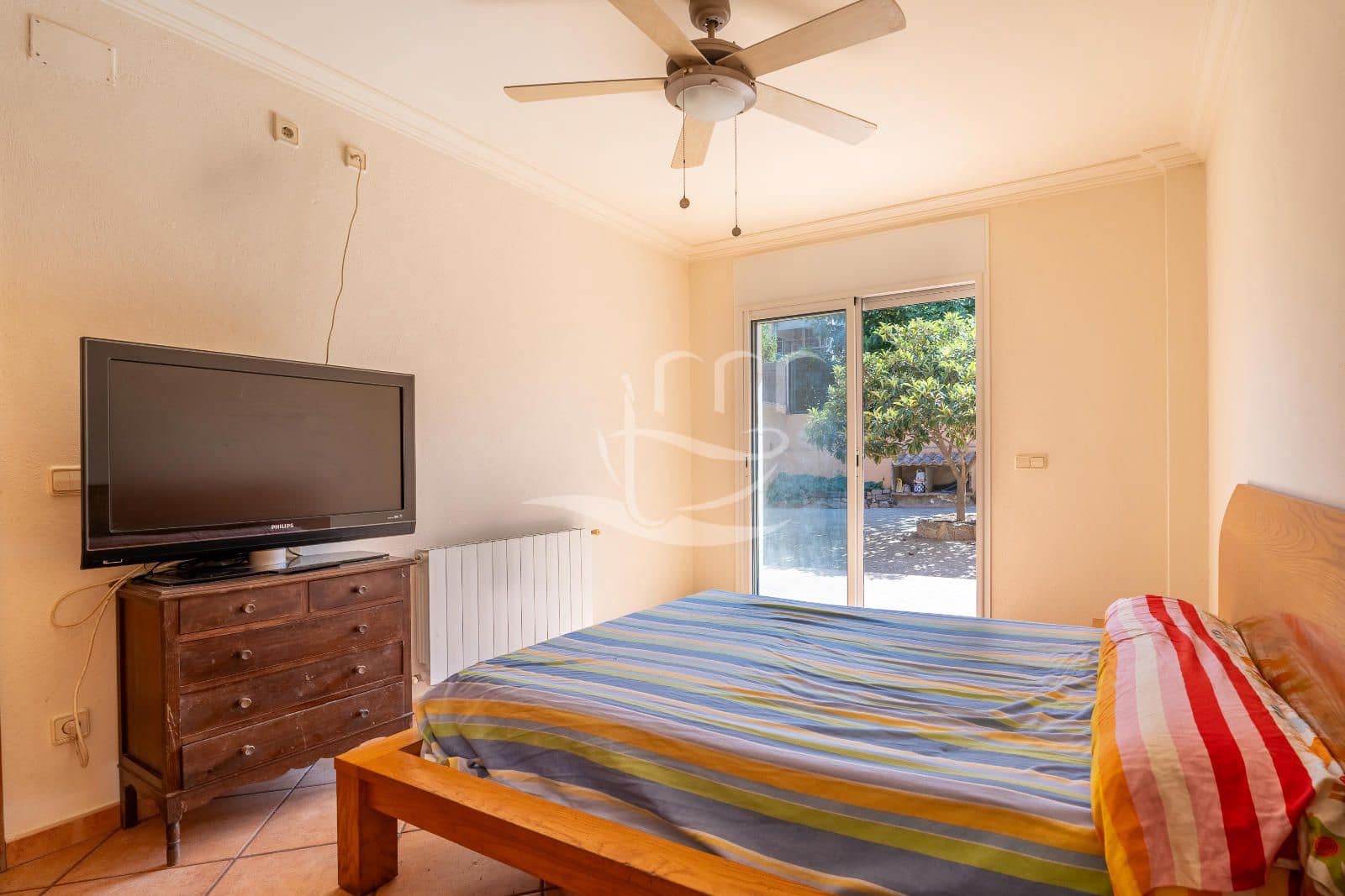 4 bedroom Townhouse for sale in Mont-ras with garage - € 625,000 (Ref: 10012539)