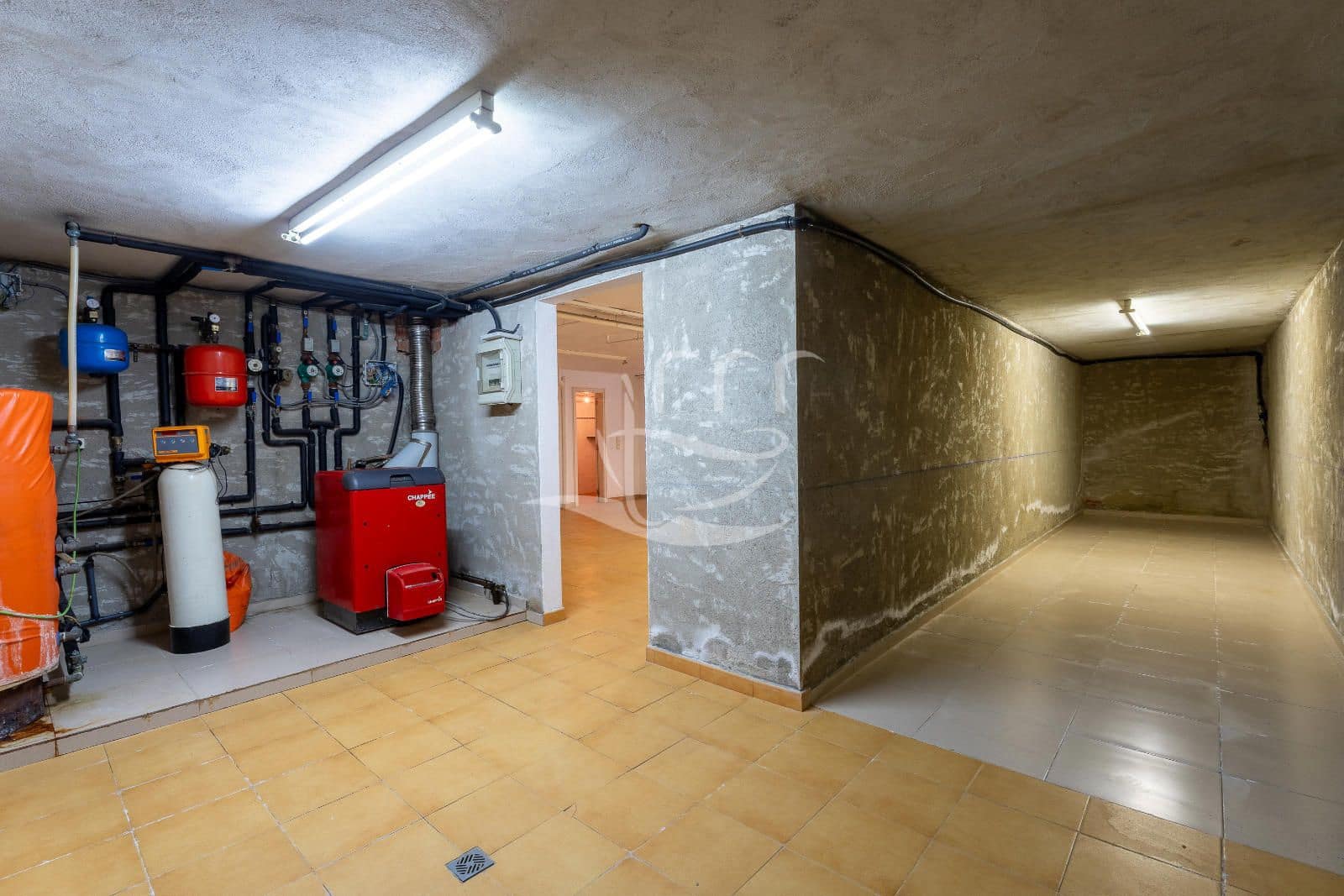 4 bedroom Townhouse for sale in Mont-ras with garage - € 625,000 (Ref: 10012539)