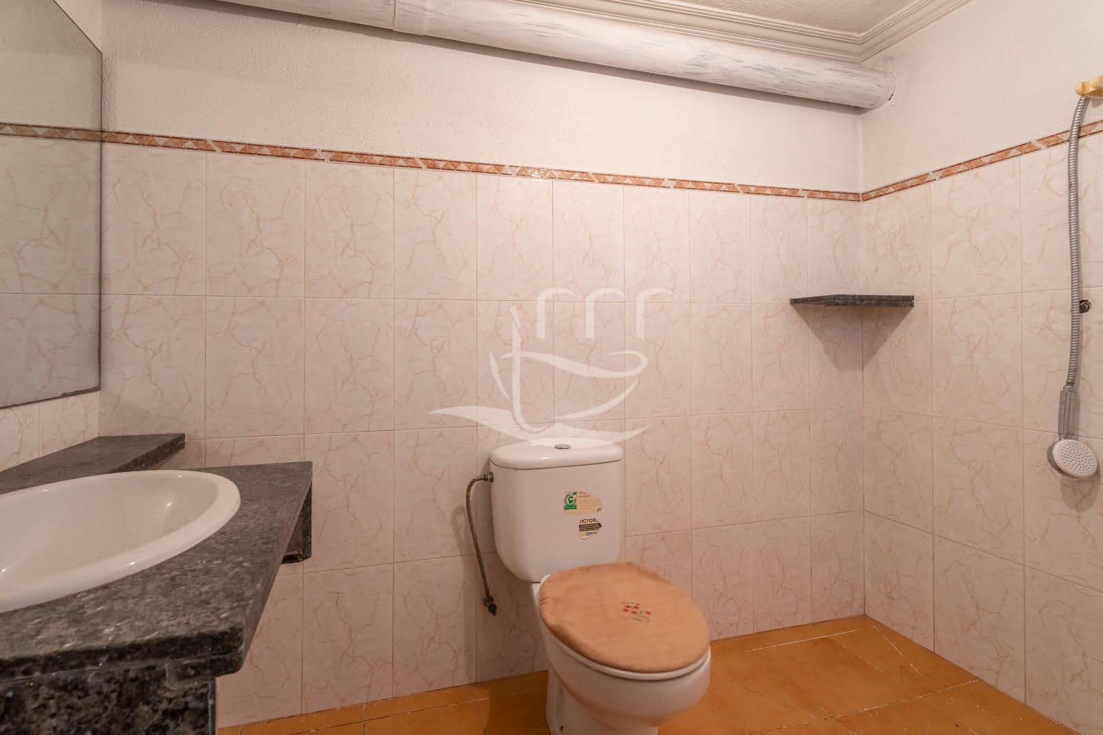 4 bedroom Townhouse for sale in Mont-ras with garage - € 625,000 (Ref: 10012539)