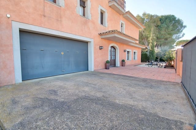 6 bedroom Villa for sale in Mont-ras with pool garage - € 1,100,000 (Ref: 7998301)